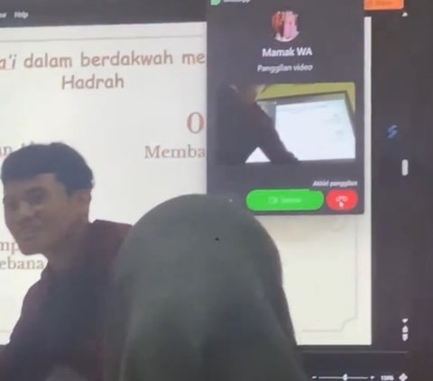 Terima Video Call dari Ibu saat Tengah Presentasi, Reaksi Mahasiswa Ini Tuai Pujian Warganet