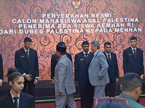 Prabowo Terima 22 Mahasiswa Palestina untuk Sekolah di Unhan: Kami Yakin Pada Saatnya jadi Pemimpin