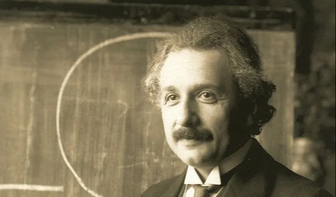 <b>Albert Einstein, Fisikawan</b>