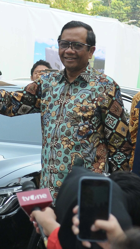 Mahfud Bangga, Anwar Usman Paman Gibran Dicopot dari Ketua MK