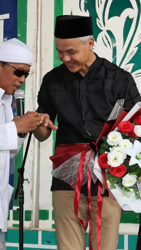 Muka Sedih Ganjar, Ingat Masa Kecil Hidup Melarat Berutang dari Lintah Darat Buat