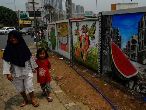 FOTO: Menggemakan Dukungan untuk Palestina Lewat Mural