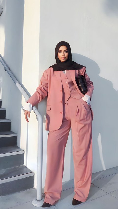 Mix and Match Modest Outfits with Layering Technique, Creating a Different Look