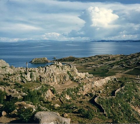 12. Ada Pulau Taquile, Surga Kerajinan Tangan Berkualitas Tinggi yang Diakui UNESCO