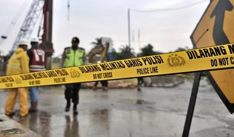 Polisi juga menerangkan tersangka AI, otak penganiayaan dan pengeroyokan Taufan merupakan seorang aparatur sipil negara (ASN) di Dinas Perhubungan Kota Madya Jakarta Timur.