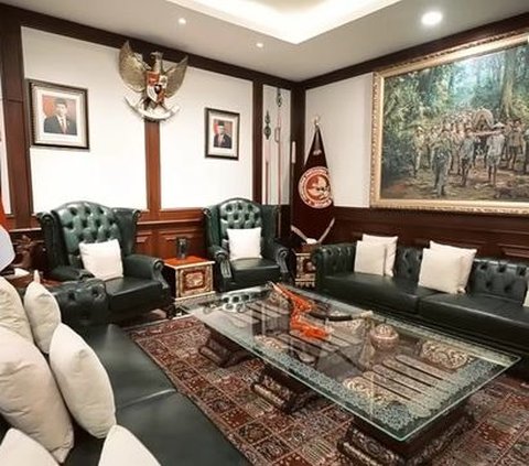 10 Potret Rumah Mewah Prabowo Subianto, Dijuluki Calon Presiden Gemoy, Bak Istana Megah!