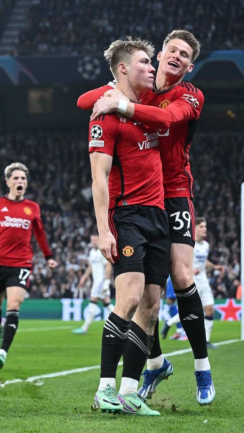 Di laga ini, Manchester United (MU) mencuri keunggulan lebih dahulu lewat gol cepat Rasmus Hojlund pada menit ke-3. Jonathan Nackstrand / AFP