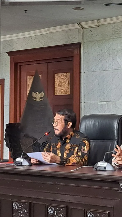 Kesal Anwar Usman MK Disebut 'Mahkamah Keluarga'