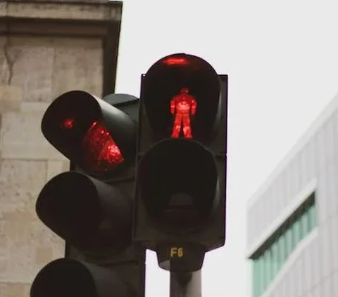 Green Light Only Lasts 2 Seconds, Makes Drivers Emotional