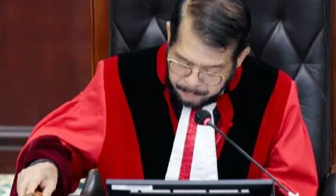 Dalam amar putusan MKMK, Anwar diberhentikan dari jabatan Ketua MK. <br>