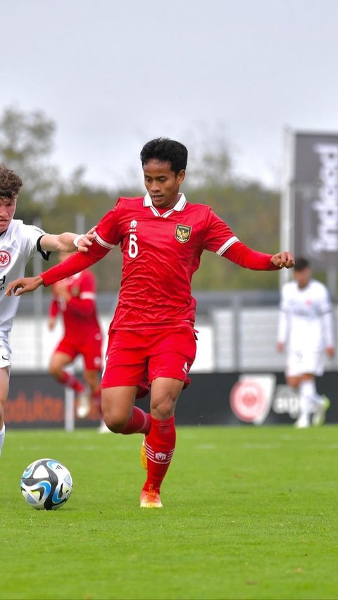 Pemilik akun Instagram @hnfrmdhan06_ ini memakai nomor punggung 6 di Timnas Indonesia U-17.