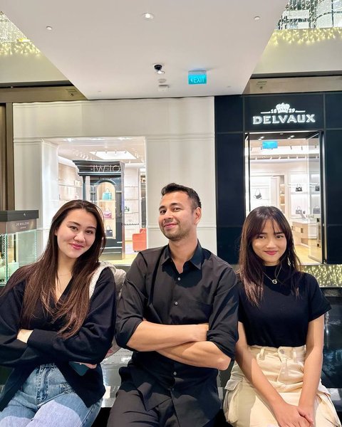 Heboh Fuji Bertemu Aaliyah Massaid di Singapura, Foto Bareng Raffi Ahmad Buat Nagita Slavina Istighfar