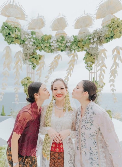 8 Foto Yuki Kato di Pernikahan Bunga Citra Lestari dan Tiko Aryawardhana