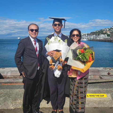 7 Potret Adjani Yahya Putra Tantowi Yahya Wisuda di Victoria University of Wellington, Langsung Jadi Sorotan Netizen