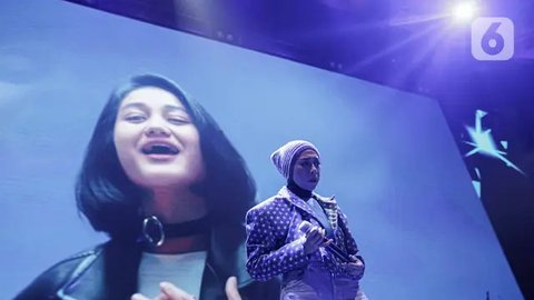 FOTO: Pakai Teknologi AI, Melly Goeslaw Duet Bareng Mendiang Nike Ardilla