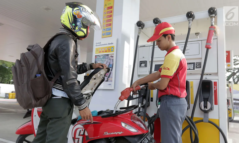 Harga BBM di SPBU Shell Turun Mulai Hari Ini, Jenis Super Setara Pertamax Dibanderol Rp13.990 per Liter