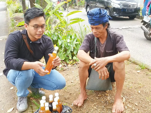 Tangguhnya Warga Baduy saat Jualan Madu, Siap Jalan Kaki Ratusan Kilometer sampai Jakarta