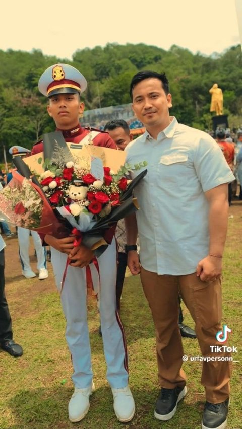 Dampingi Tribrata Wisuda Akpol, Ini Sosok Daden Miftahul Haq Eks Ajudan Ferdy Sambo yang Curi Perhatian