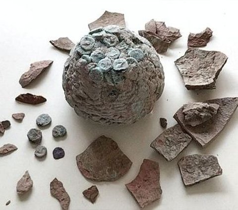 Timbunan Koin Seberat 5 Kilogram Berusia 2.000 Tahun Ditemukan di Situs Peradaban Tertua Dunia, Ada Gambar Sosok Raja