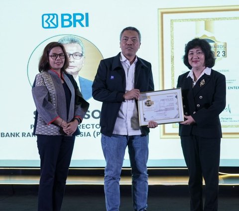Dinobatkan Sebagai BUMN Terbaik, BRI Boyong 3 Penghargaan TOP BUMN