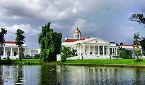 2. Istana Bogor
