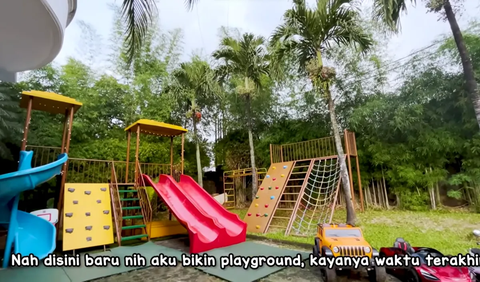 <b>Playground</b>