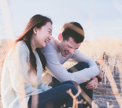 70 Teka-teki Lucu yang Bisa Menghibur Pasangan, Teman, dan Keluarga, Dijamin Bikin Ngakak