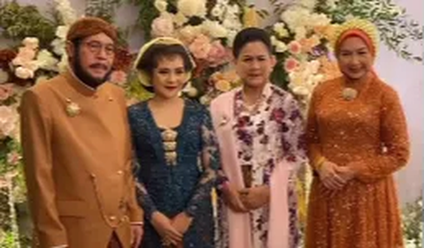 Pada acara tersebut hadir pula Ibu Negara, Iriana Jokowi yang menyempatkan diri berfoto dengan Anwar Usman, Idayati, dan Sheila.