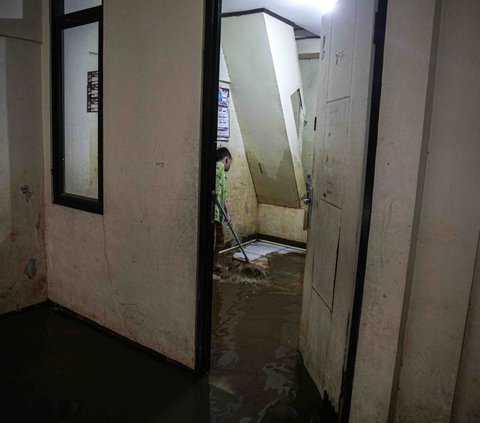 FOTO: Kondisi Banjir Kiriman di Kebon Pala Mulai Surut