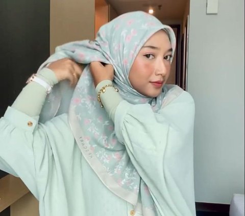 Elegant and Chest-Covering Square Hijab Tutorial