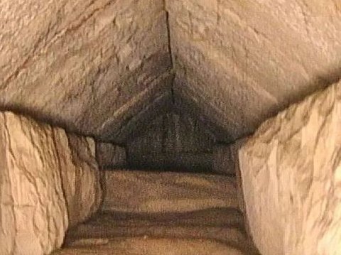 Secret Door Inside the Giza Pyramid Opened for the First Time, Shocked Researchers See the Discovery