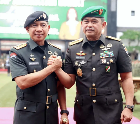 Momen Sertijab Kasad Dihadiri Panglima TNI, Letjen Maruli Simanjuntak Gagah Pegang Panji TNI AD