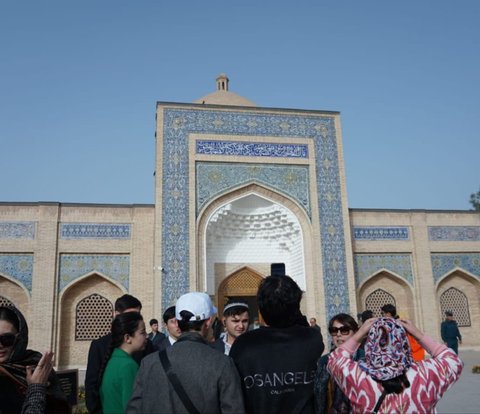 Bahauddin Naqshband Complex: Makam Sufi yang Dijuluki 'Mekkah di Asia Tengah'