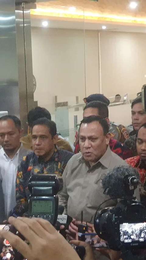 10 Jam Diperiksa di Bareskrim Sebagai Tersangka, Firli Bahuri Tak Ditahan