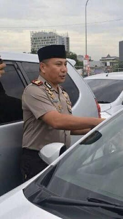 Kemudian, ada Brigjen Polisi Herry Heryawan juga menjadi salah satu perwira yang dimutasi oleh Kapolri. <br>