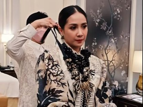 Penampilan Elegan dan Cantik Nagita Slavina Hadiri Acara Majalah Bazaar Indonesia, Netizen 'Wanita Mahal dan Berkelas'