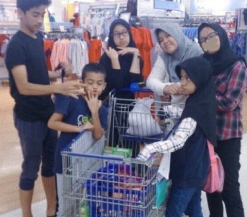 Jadi Wali Nikah Sang Kakak, Ini Potret Kompak Abidzar dan Adiba Khanza dari Kecil hingga Kini