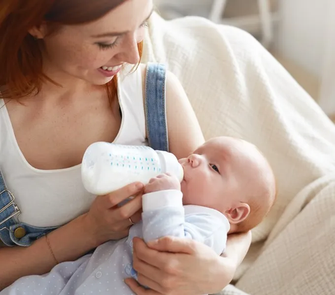 Kenali Kondisi dan Tanda Terjadinya Overfeeding pada Bayi