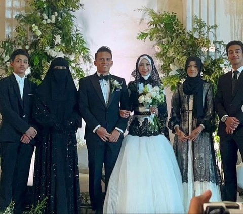 Kini Resmi Jadi Suami Istri, Intip 9 Momen Bahagia Pernikahan Egy Maulana Vikri dan Adiba Khanza