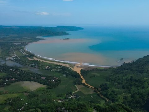 Jadi Lokasi Terbaik untuk Saksikan Keindahan Geopark Ciletuh, Ini Fakta Menarik Amphitheater Sukabumi