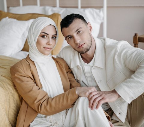 Muslimah Wajib Tahu! Inilah 7 Kriteria Istri Idaman Sesuai Syariat Islam, Salah Satunya Tidak Banyak Mengeluh