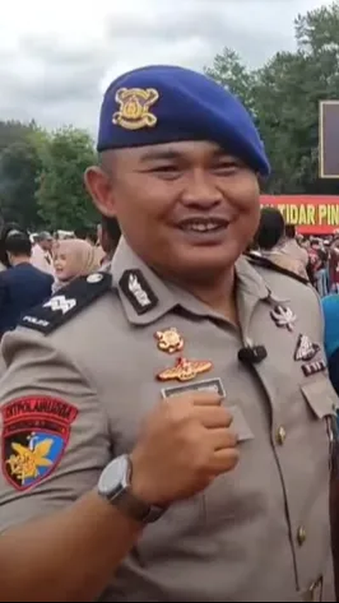 Pangkat Aiptu, Ayah Polisi Sumringah Sang Anak Wisuda Prabhatar Akademi TNI-Akpol 2023<br>