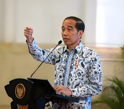 Jokowi Respons Pemeberian Gelar Alumni UGM Paling Memalukan: Ingat, Ada Etika dan Sopan Santun
