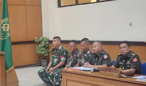 Pengadilan Militer II-0 Jakarta menjatuhkan hukuman seumur hidup dan pemecatan dari dinas militer terhadap tiga terdakwa pembunuh Imam Masykur; Praka RM, Praka HS dan Praka J.