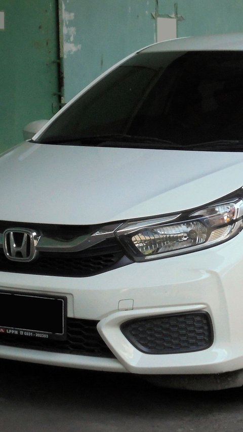 7. Honda Brio Satya 1.2 CVT<br>