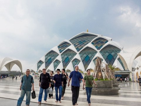 The Beauty of 7 Mosque Architectures in Indonesia, Making You Amazed