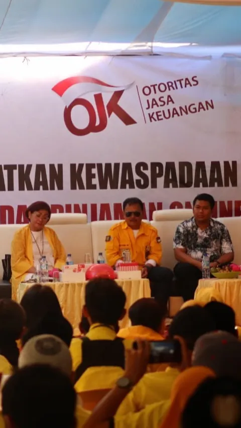 Sosialisasi bahaya pinjol Ilegal oleh OJK dan Komisi XI DPR RI di Banyuwangi (Istimewa)