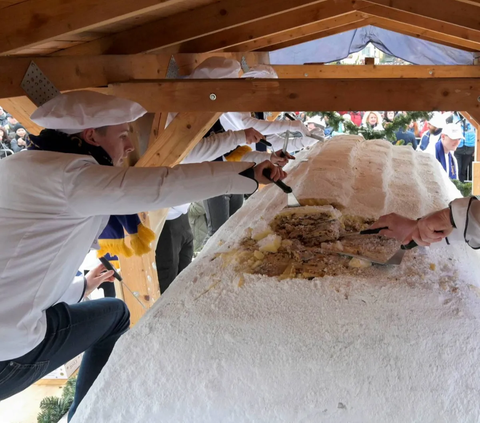 FOTO: Penampakan Kue Raksasa Seberat 1,8 Ton Meriahkan Tradisi Menyambut Natal di Jerman