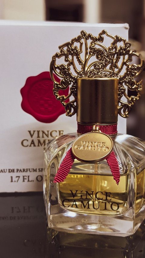 Parfum dapat diklasifikasikan berdasarkan jenis aroma atau wanginya.
