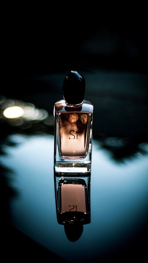 Parfum dapat diklasifikasikan berdasarkan jenis aroma atau wanginya.